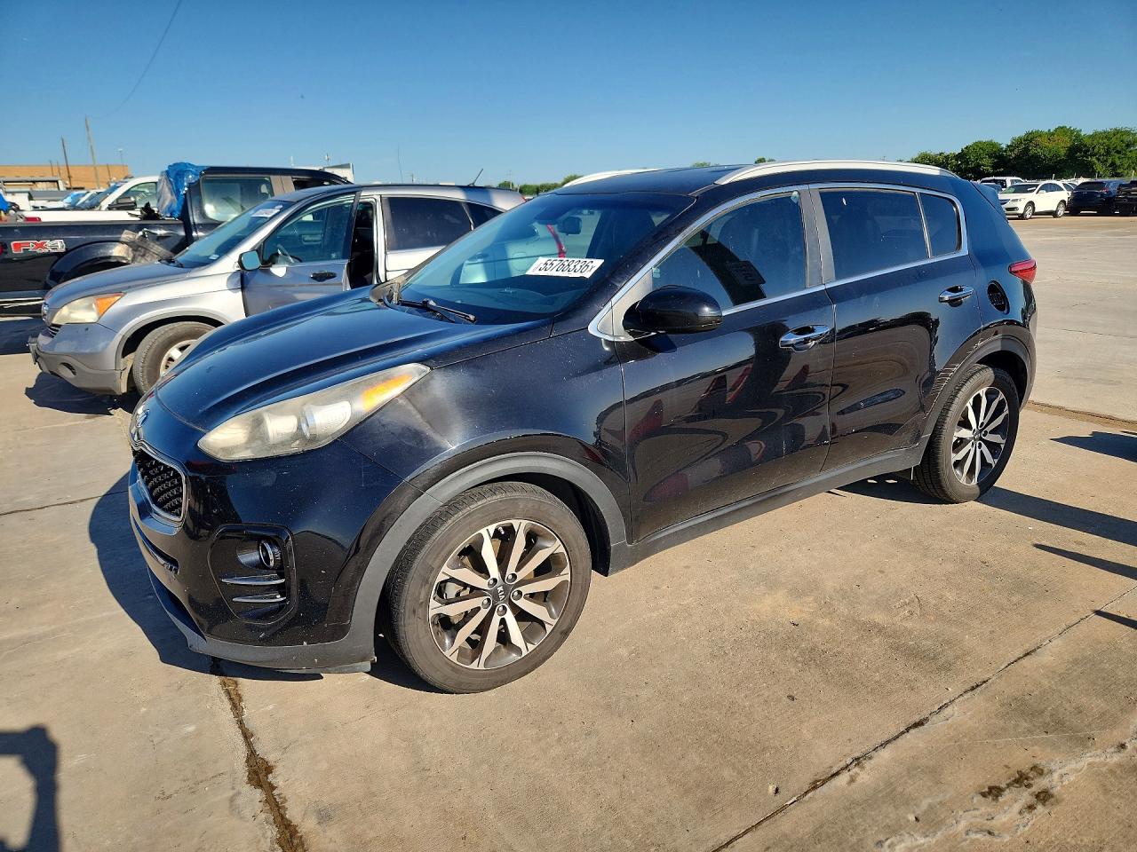 Salvage Kia Sportage Image