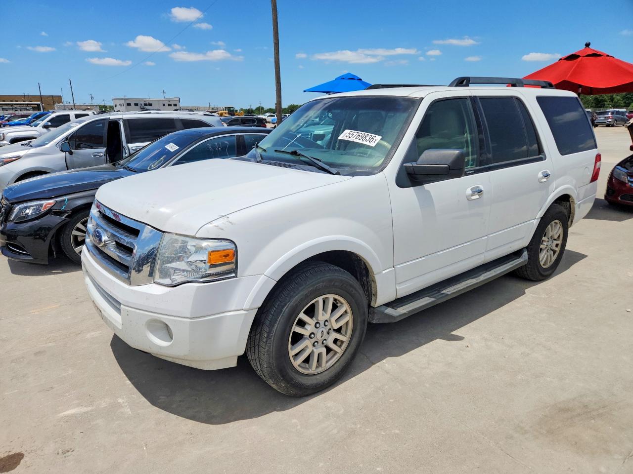 Salvage Ford Expedition Image