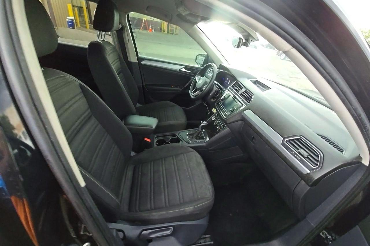 Volkswagen Tiguan S