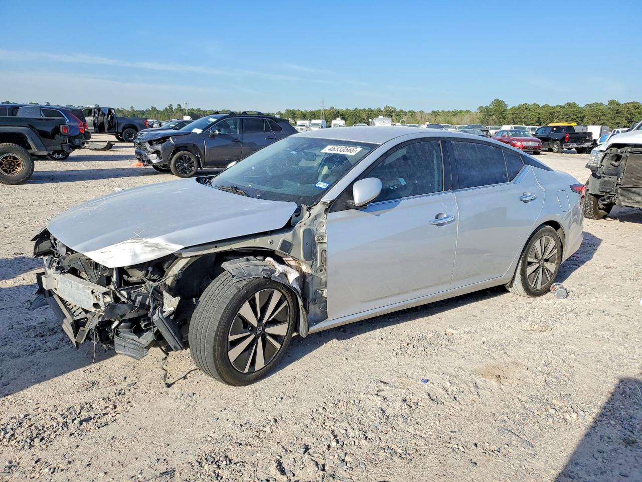 Salvage Nissan Altima Image