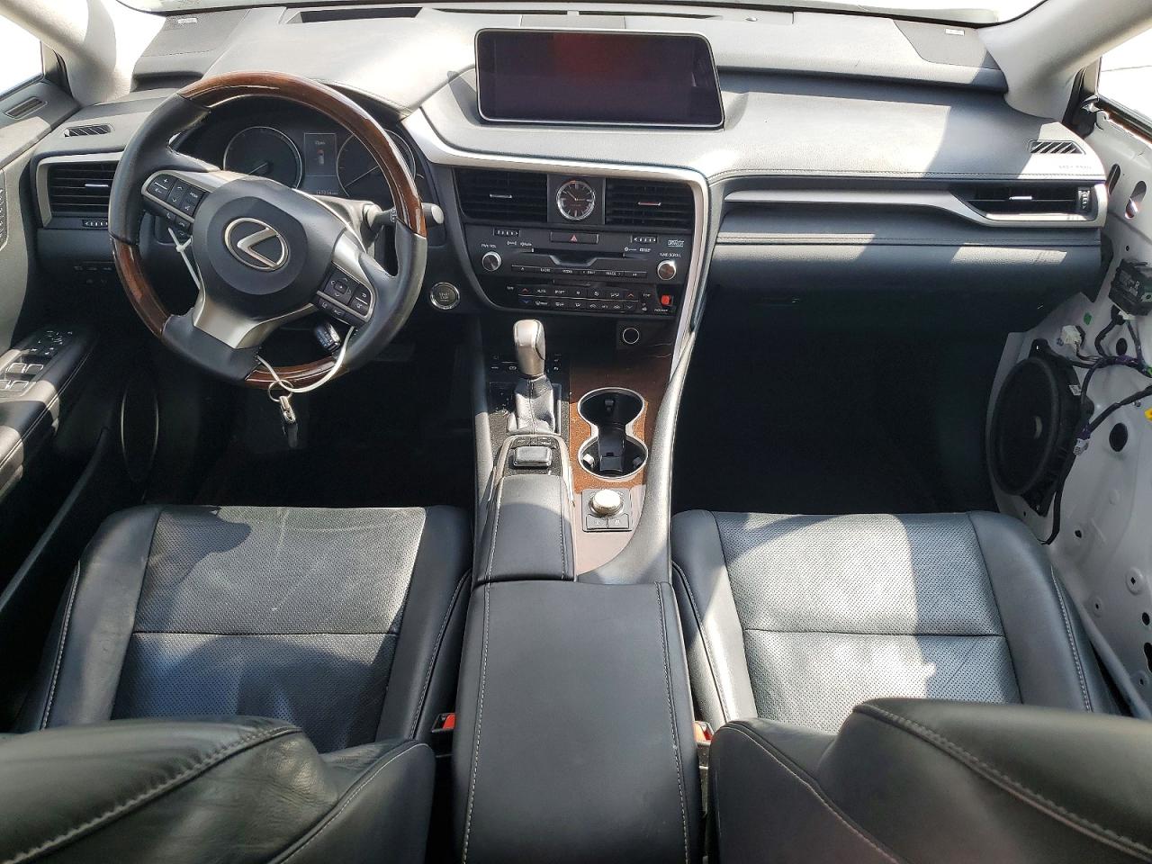 Lexus RX Base
