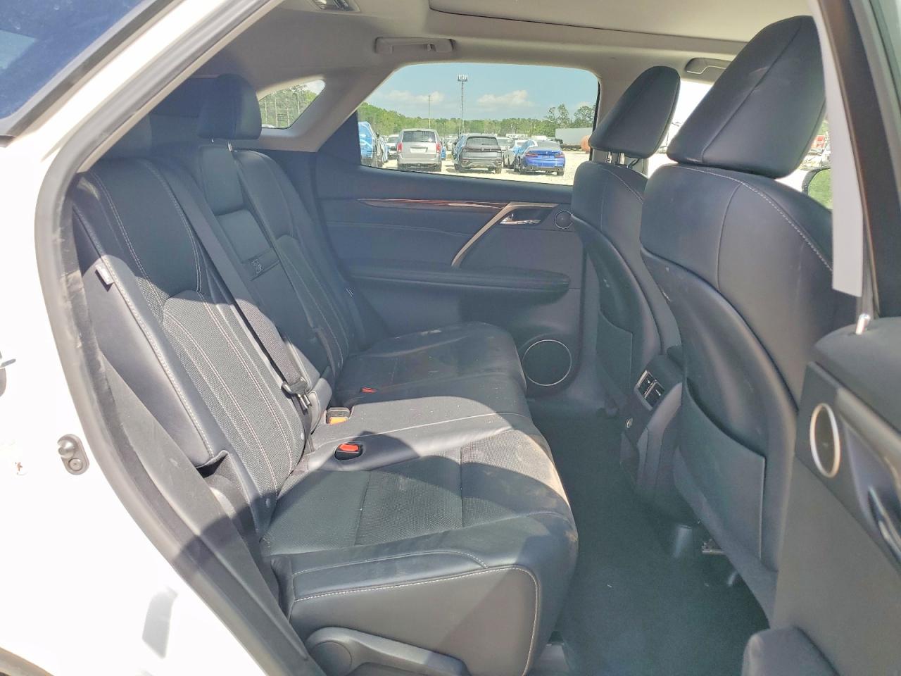 Lexus RX Base