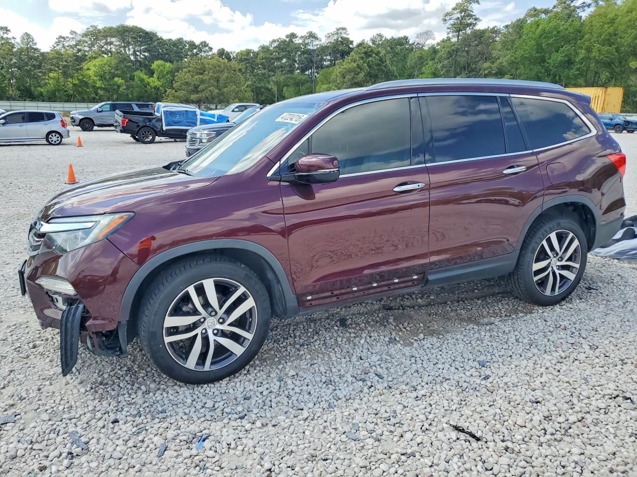 Salvage Honda Pilot Image