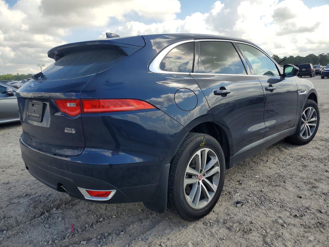 Jaguar F-PACE Premium