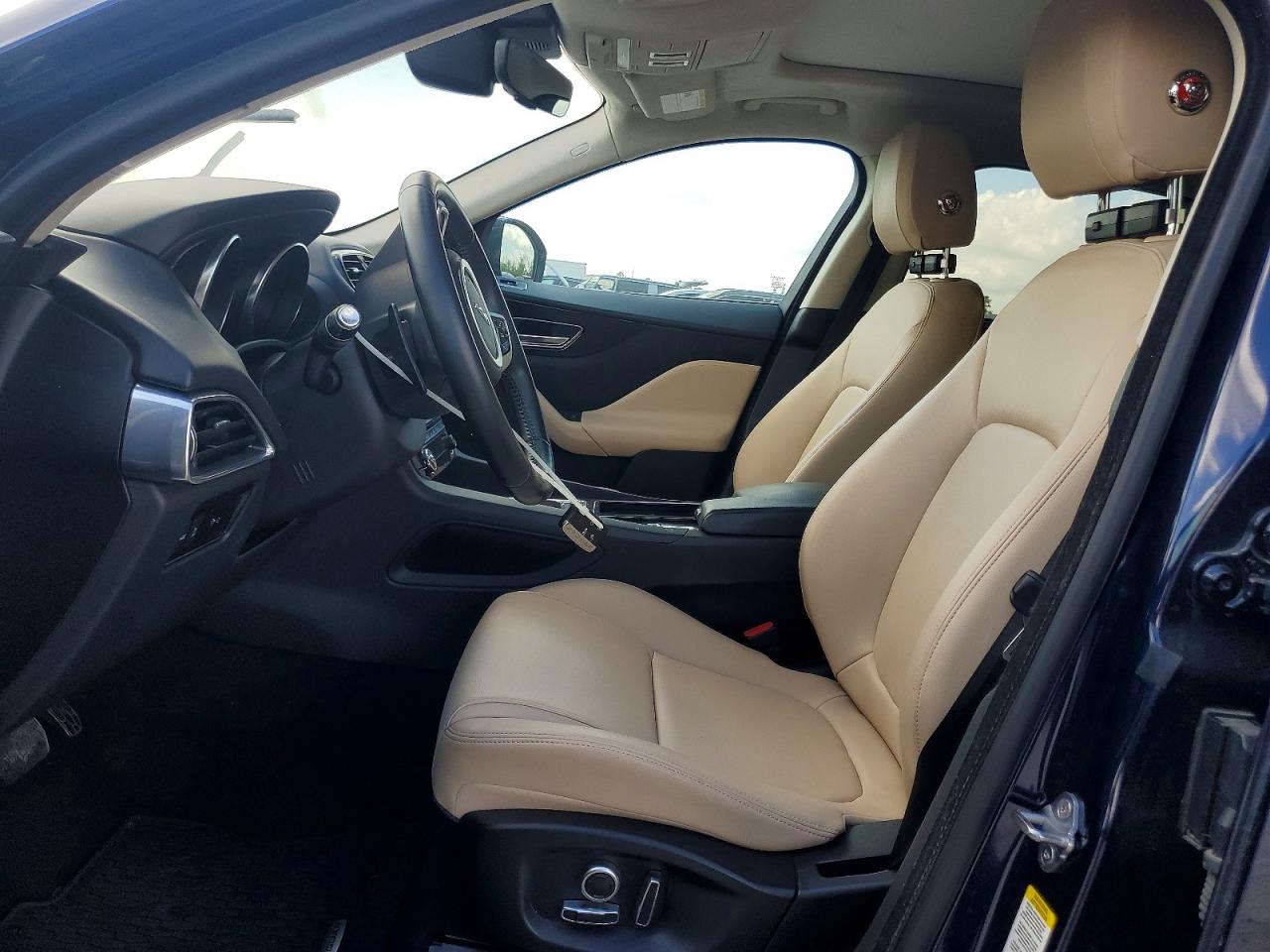 Jaguar F-PACE Premium