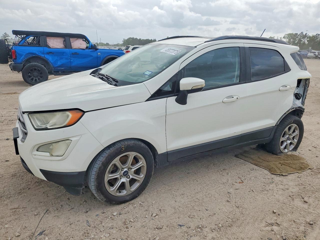 Salvage Ford EcoSport Image