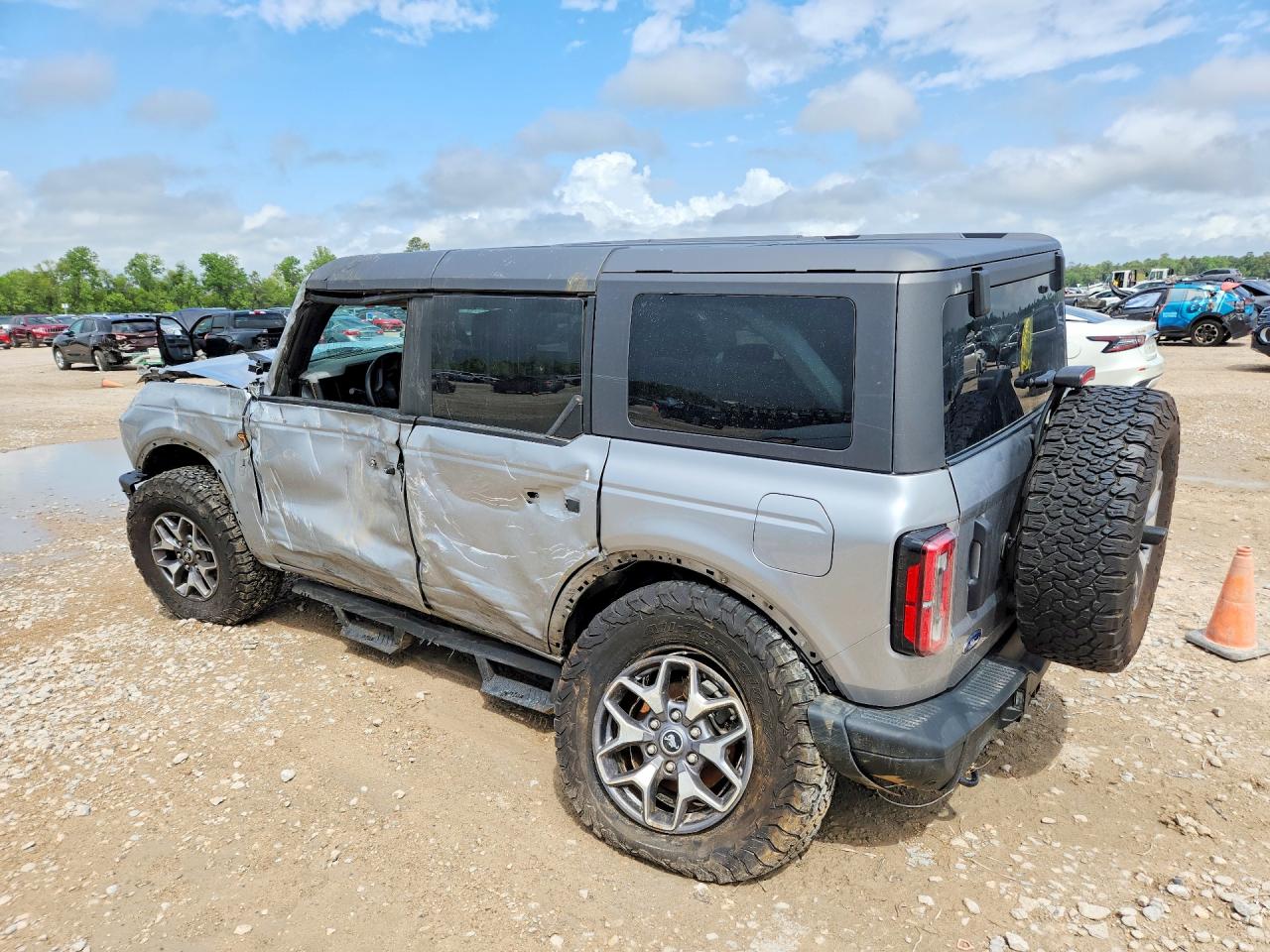 Ford Bronco Base