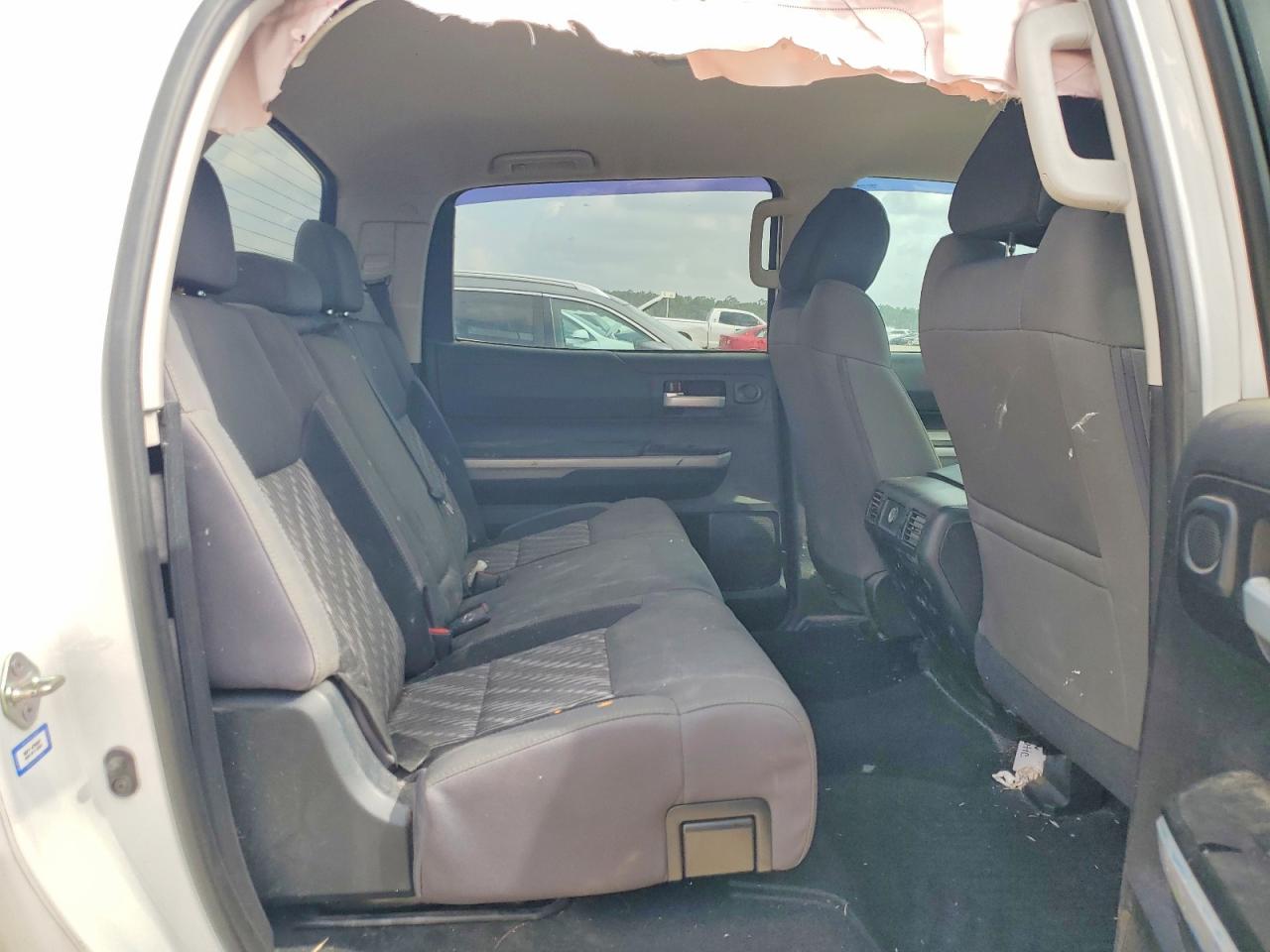 Toyota Tundra Crewmax Sr5