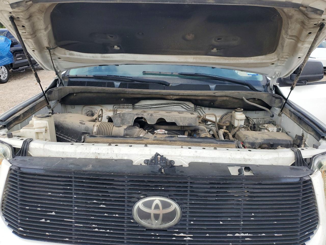 Toyota Tundra Crewmax Sr5