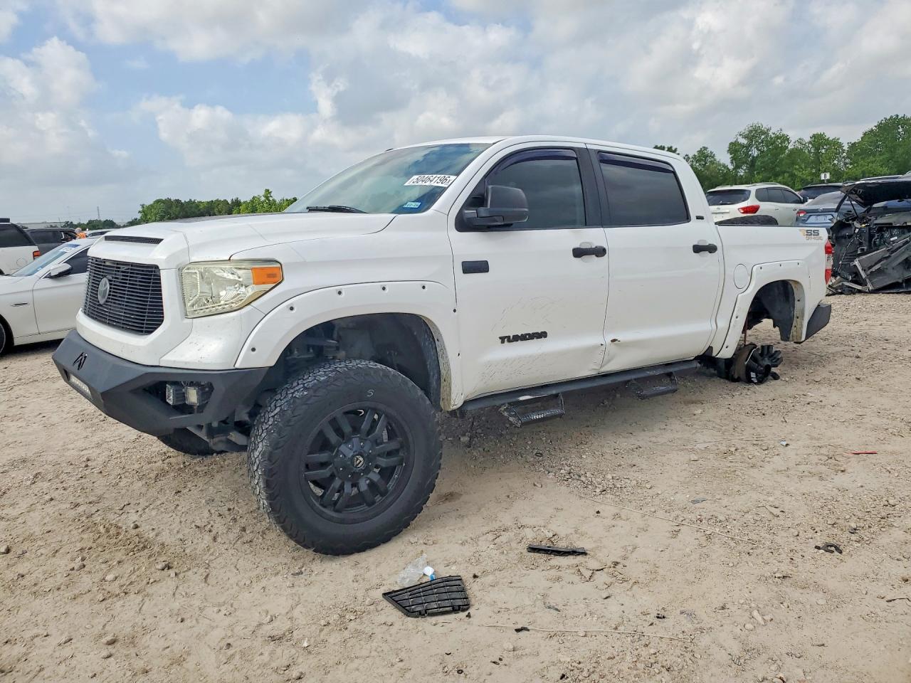 Salvage Toyota Tundra Image