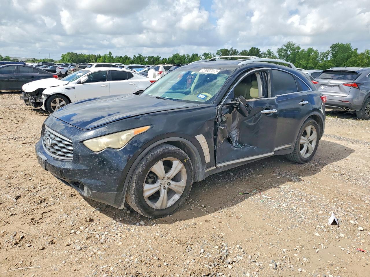 Salvage INFINITI Fx Image