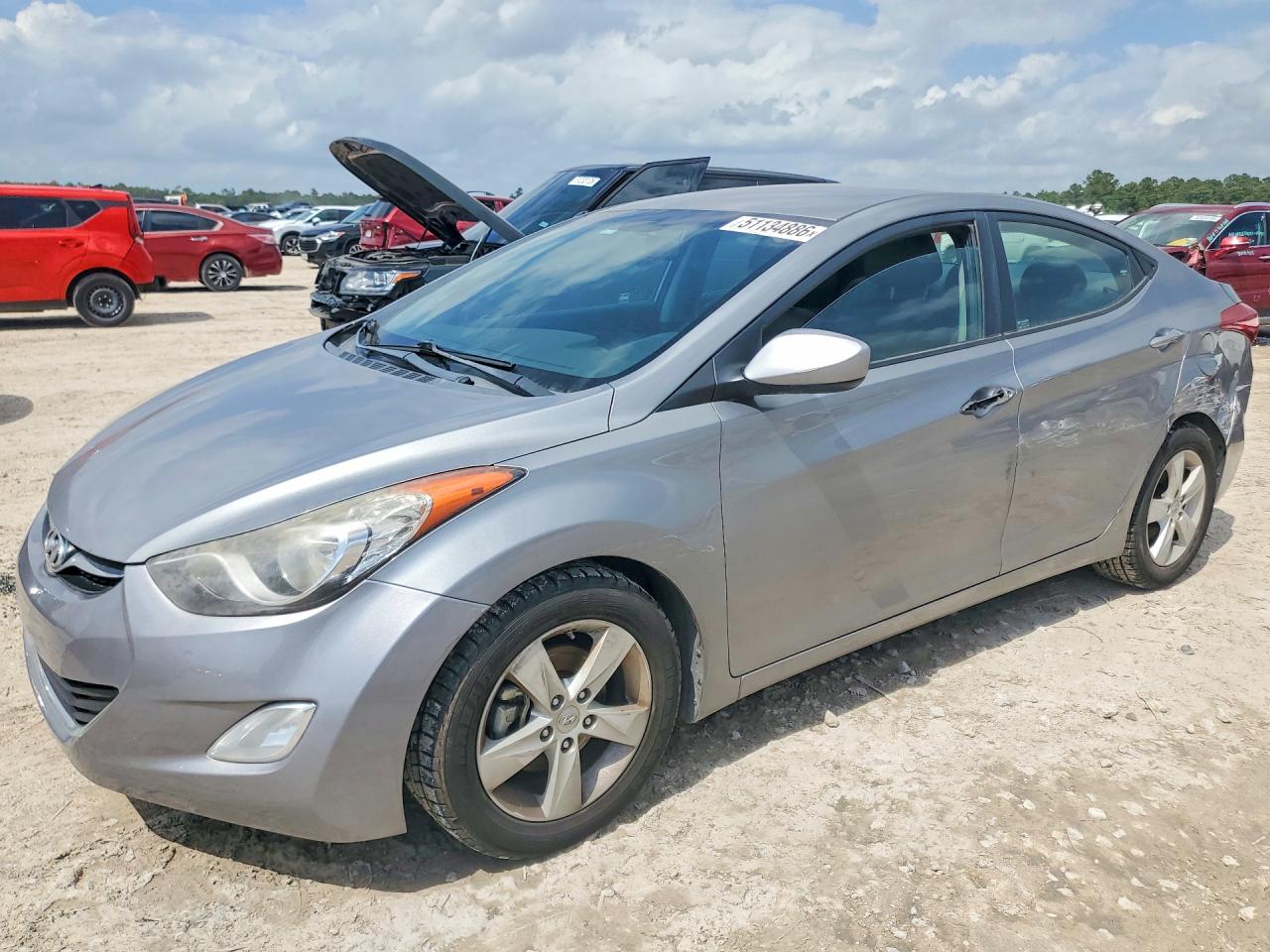 Salvage Hyundai ELANTRA Image
