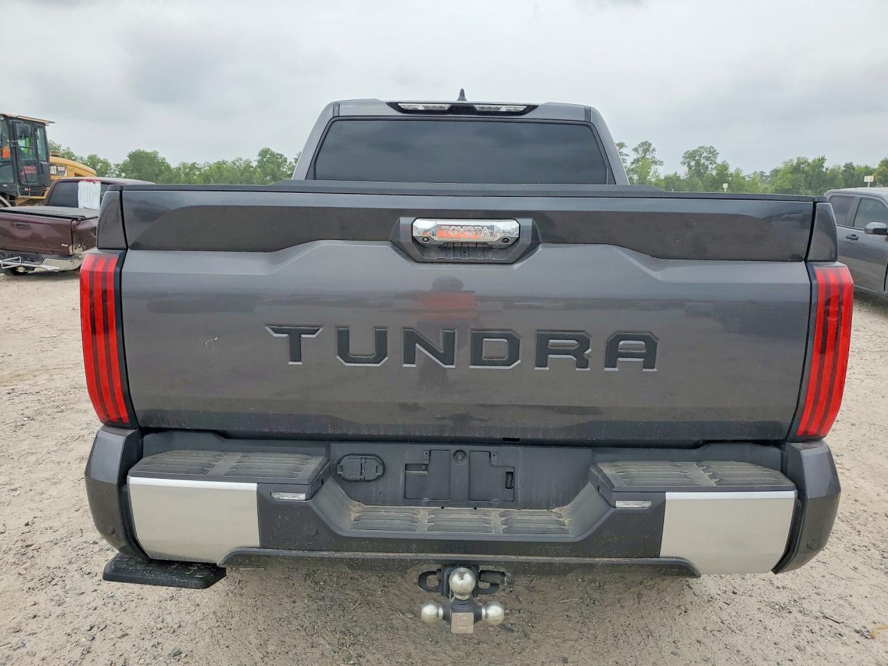 Toyota Tundra Crewmax Limited