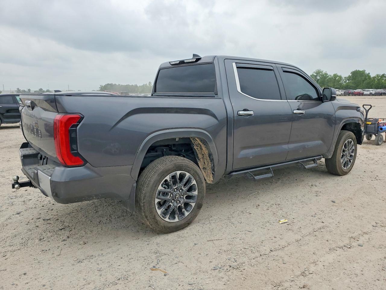 Toyota Tundra Crewmax Limited