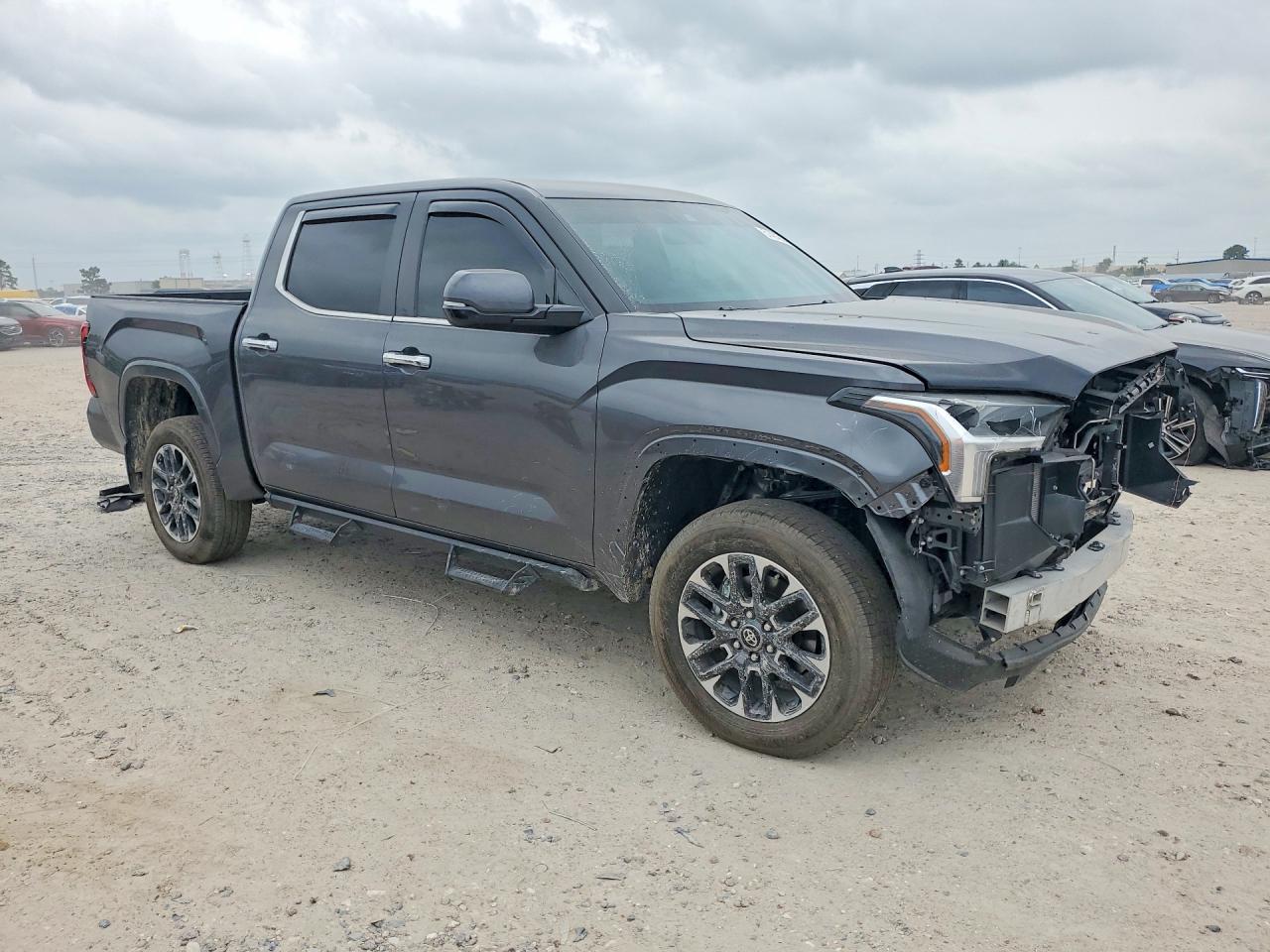 Toyota Tundra Crewmax Limited