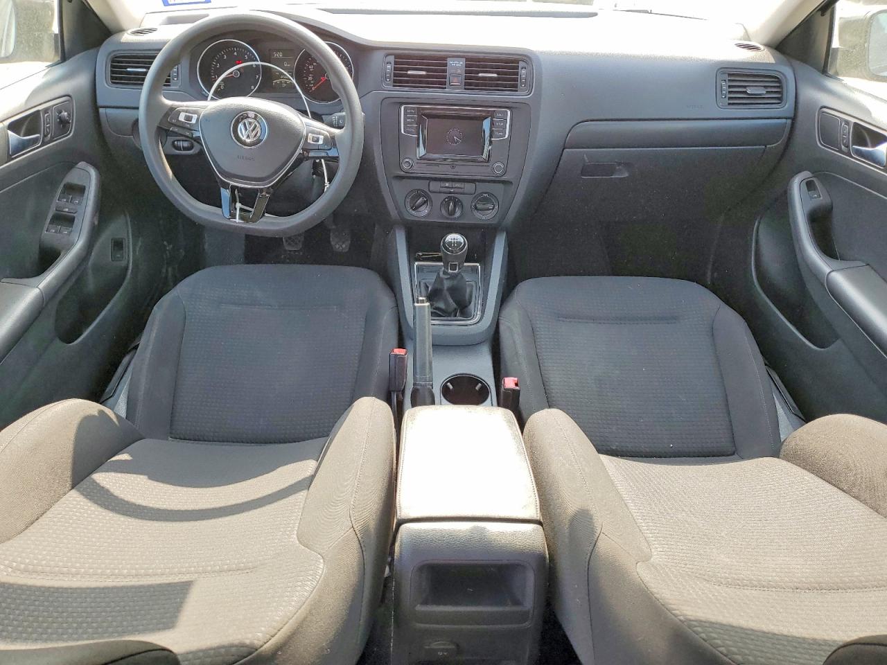 Volkswagen Jetta S