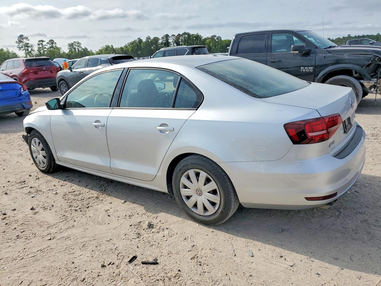 Volkswagen Jetta S