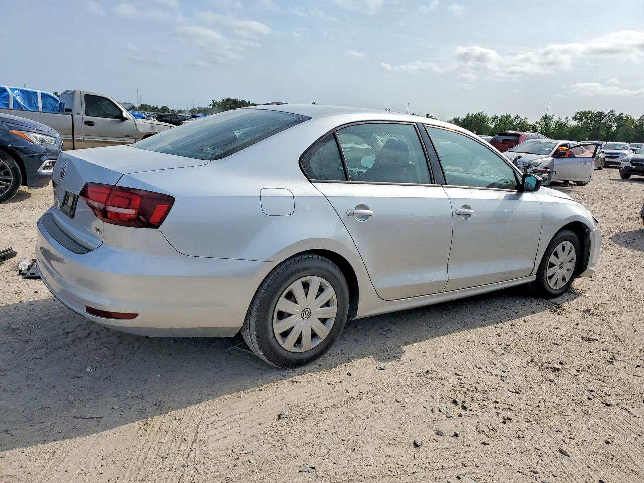 Volkswagen Jetta S