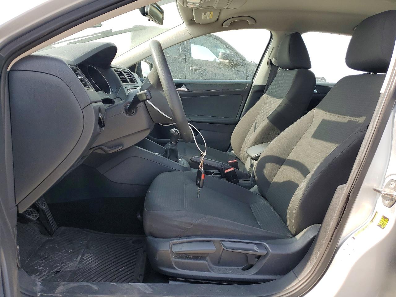 Volkswagen Jetta S