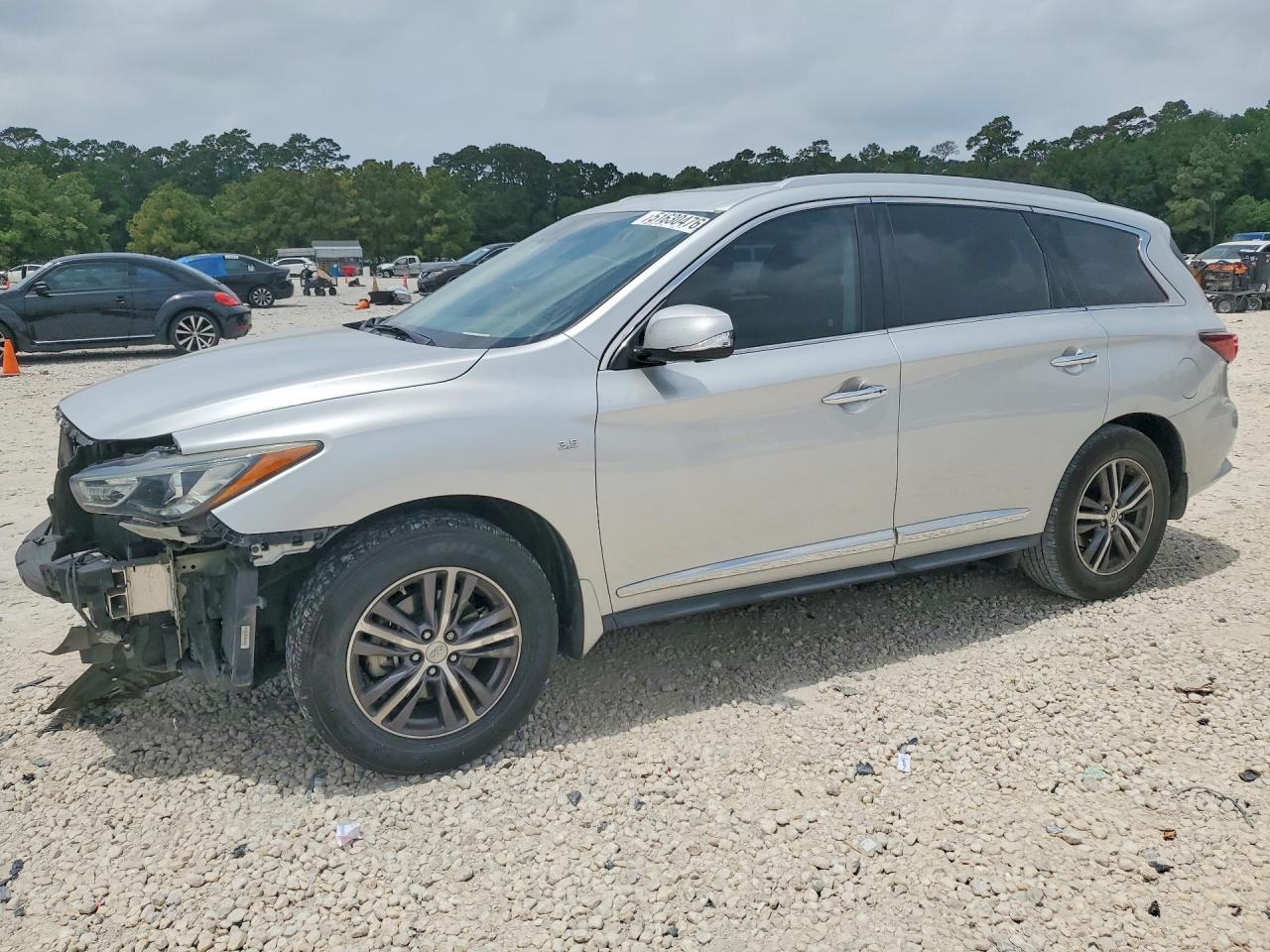 Salvage INFINITI Qx Image