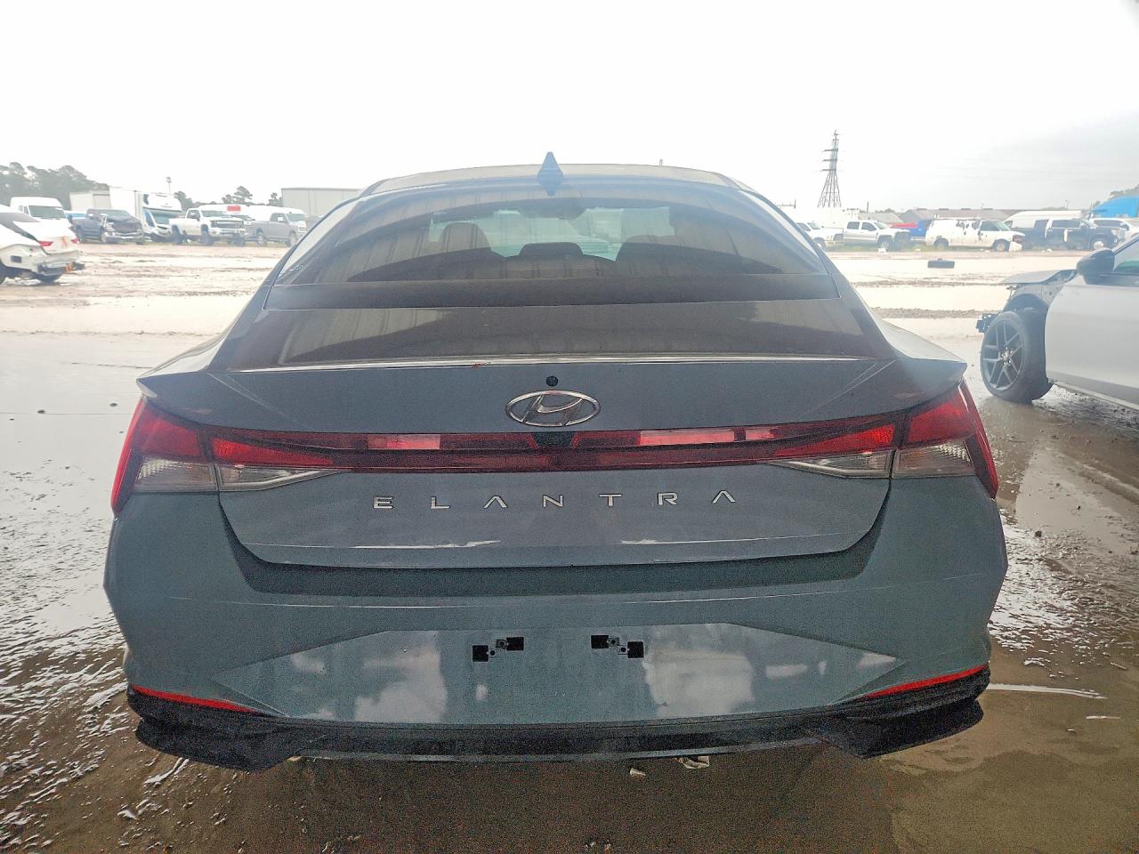 Hyundai ELANTRA Sel