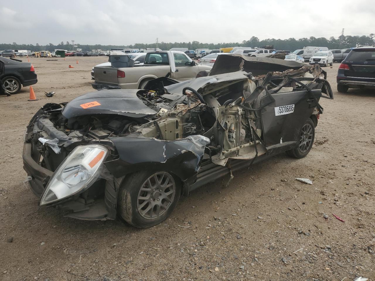 Salvage Nissan Versa Image