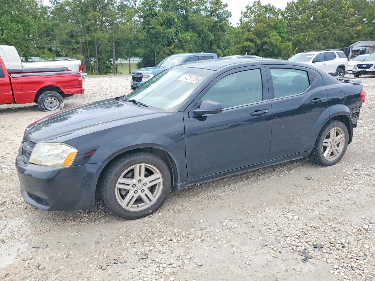 Salvage Dodge Avenger Image