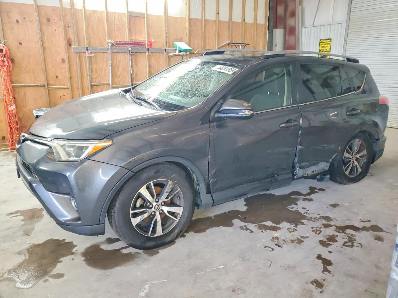 Salvage Toyota RAV4 Image