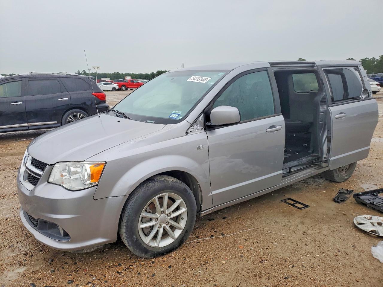 Salvage Dodge Caravan Image
