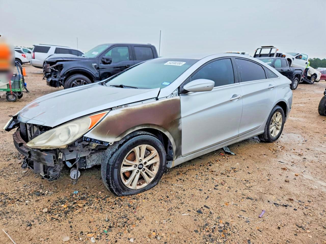 Salvage Hyundai SONATA Image