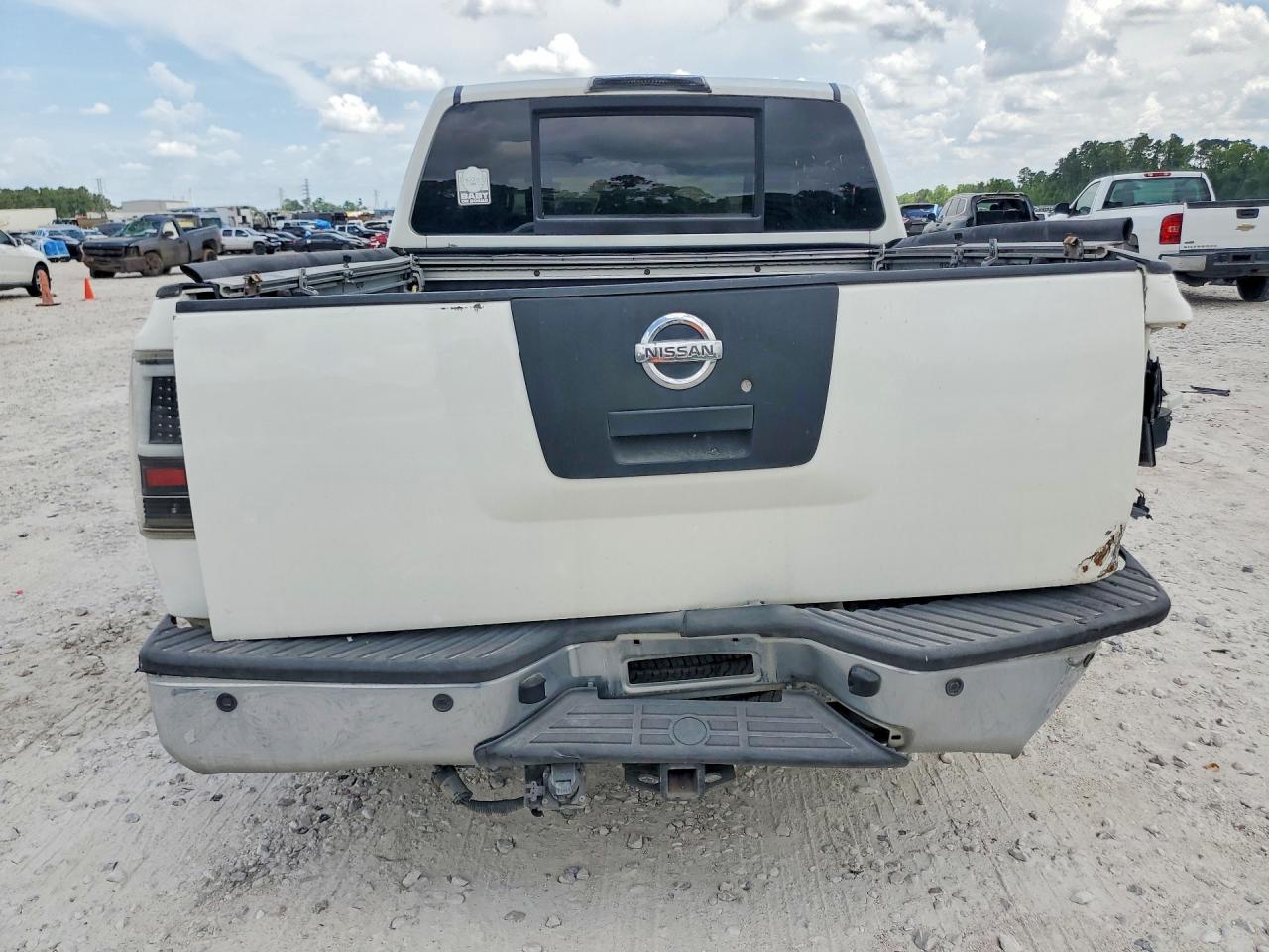 Nissan Titan Xe