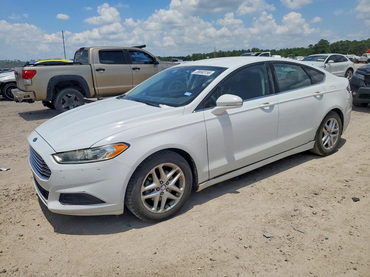 Salvage Ford Fusion Image