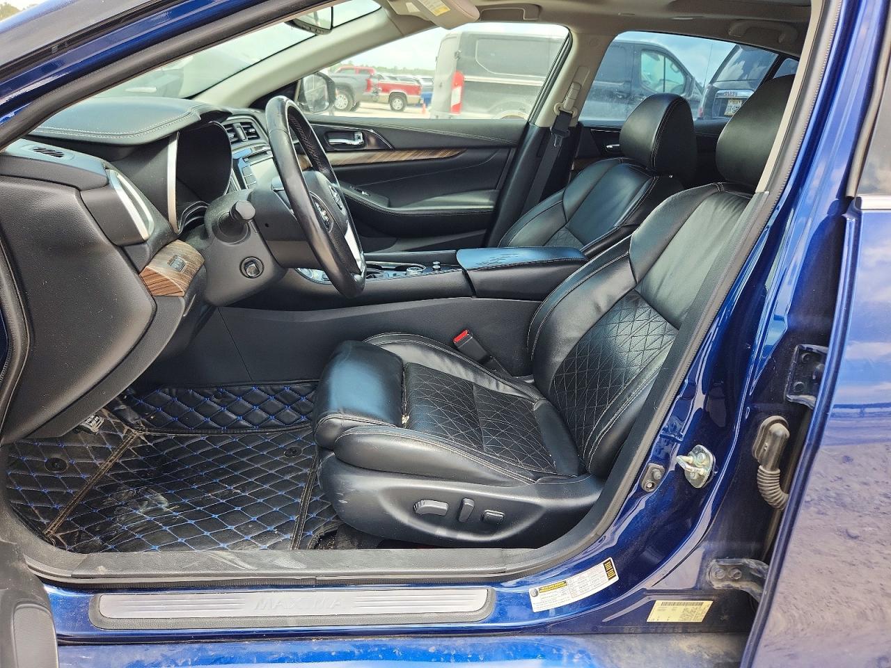 Nissan Maxima Platinum