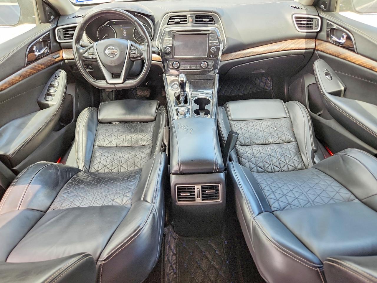 Nissan Maxima Platinum