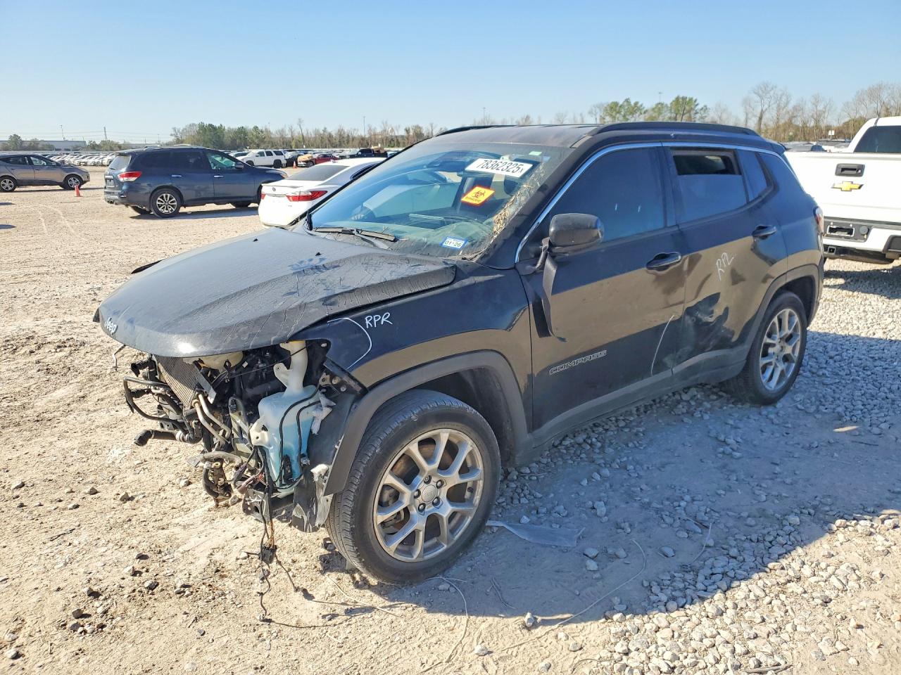 Salvage Jeep Compass Image