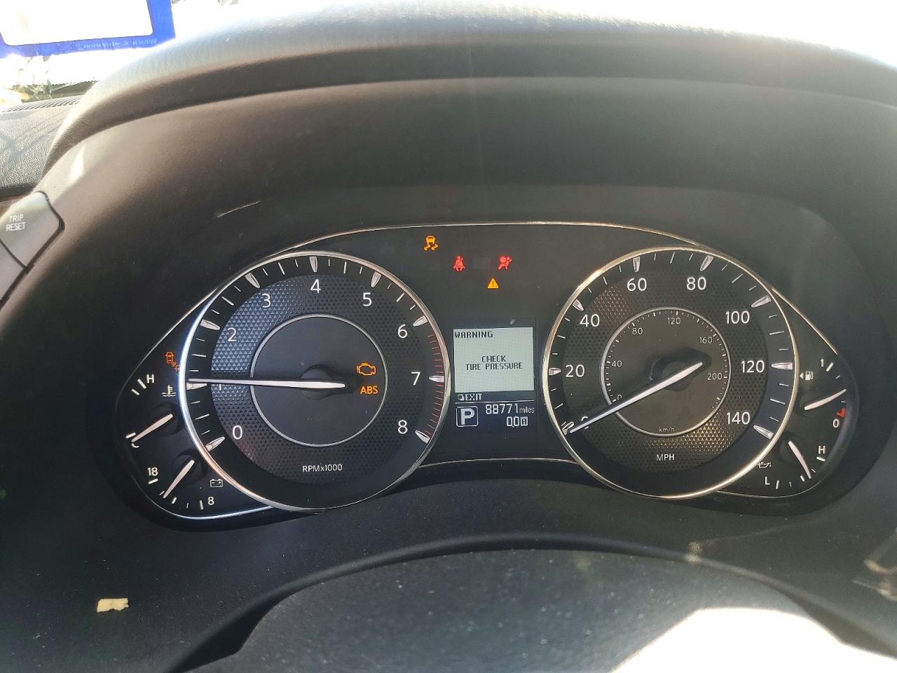 Nissan Armada Platinum