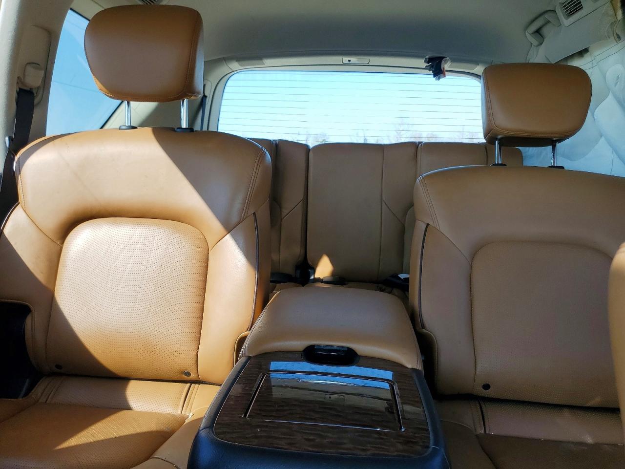 Nissan Armada Platinum