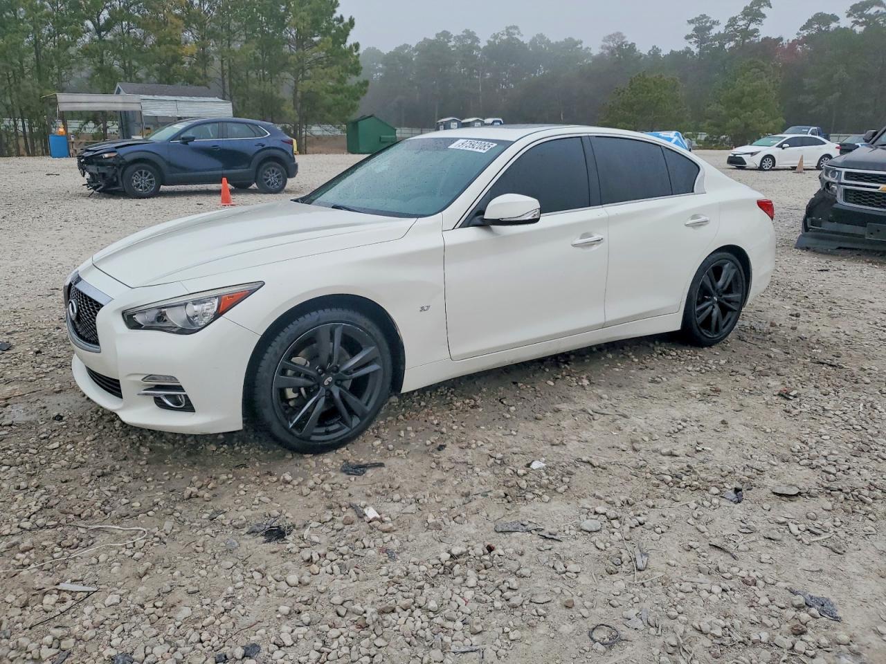 Salvage INFINITI Q50 Image