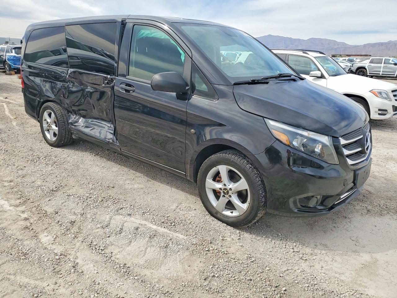 Mercedes-Benz Metris