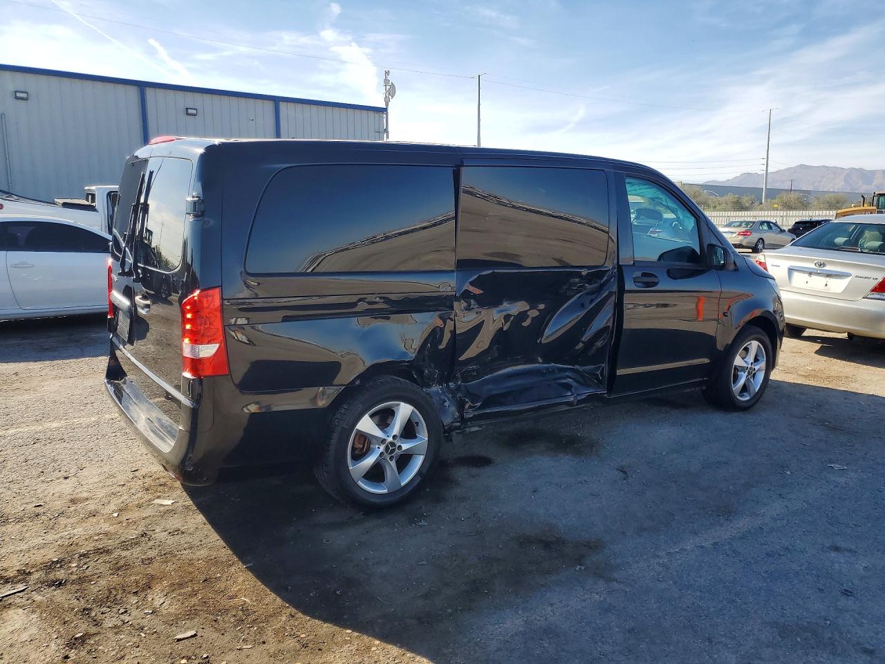 Mercedes-Benz Metris