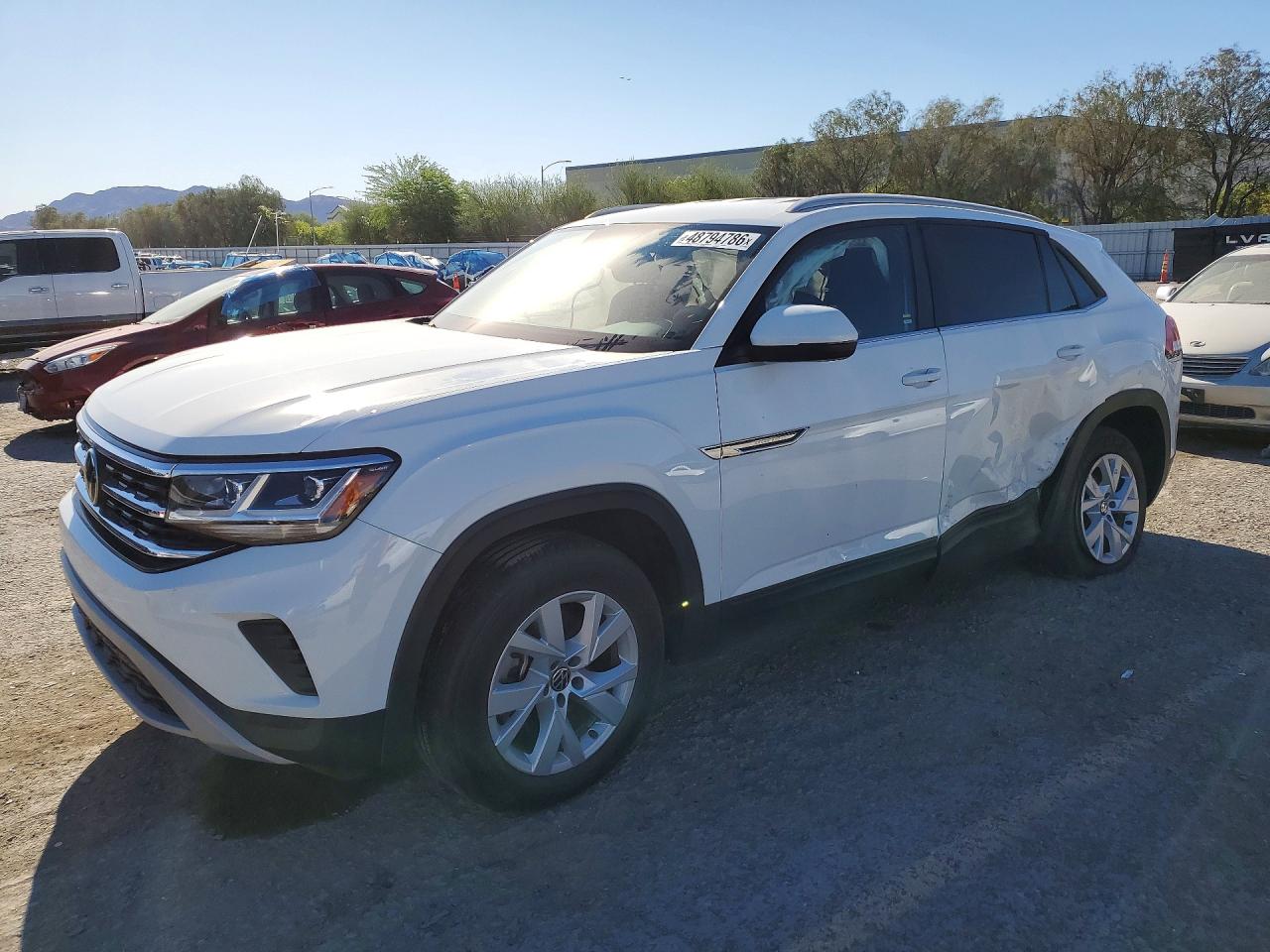 Salvage Volkswagen Atlas Image