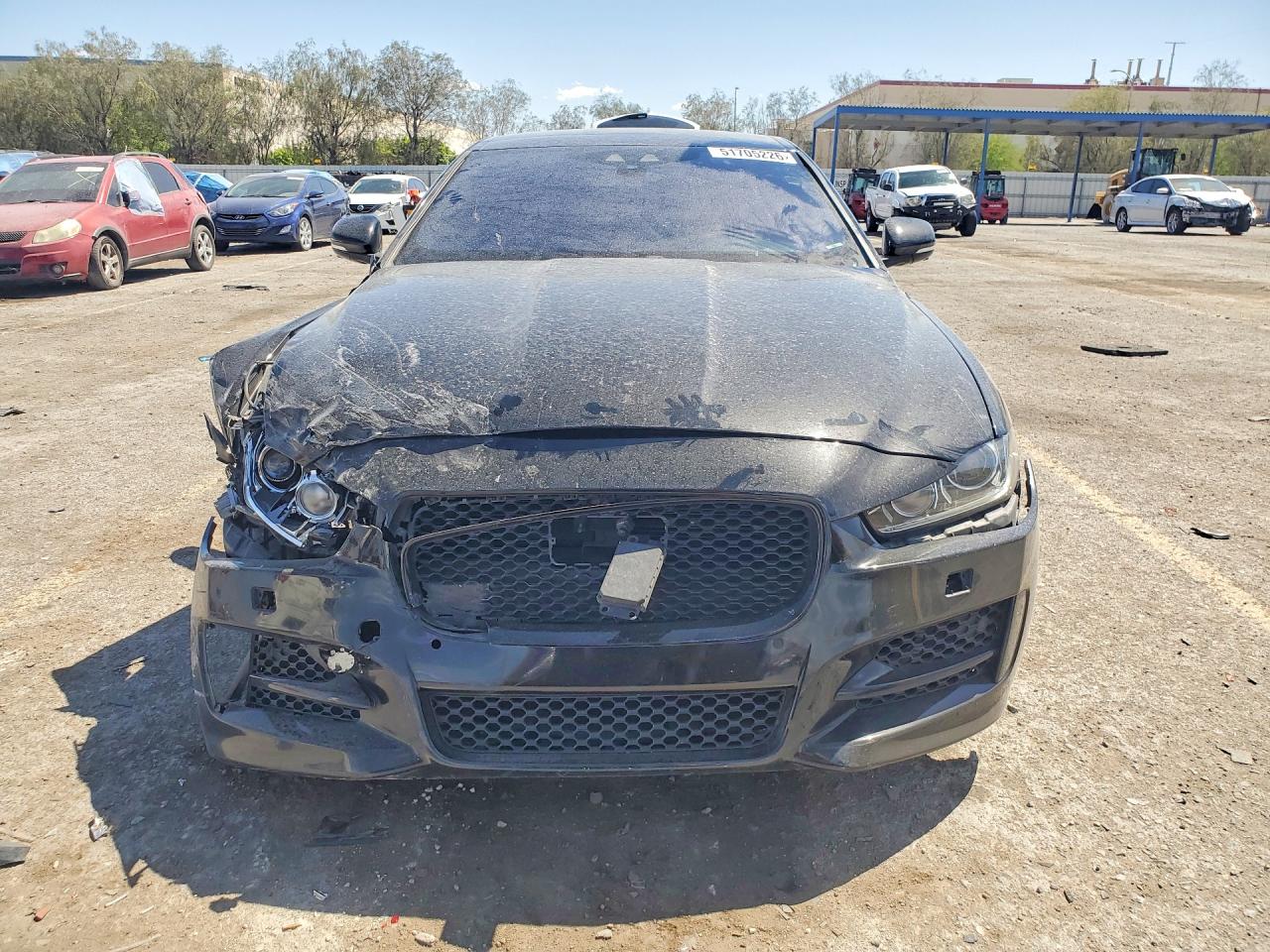 Jaguar XE R - Sport