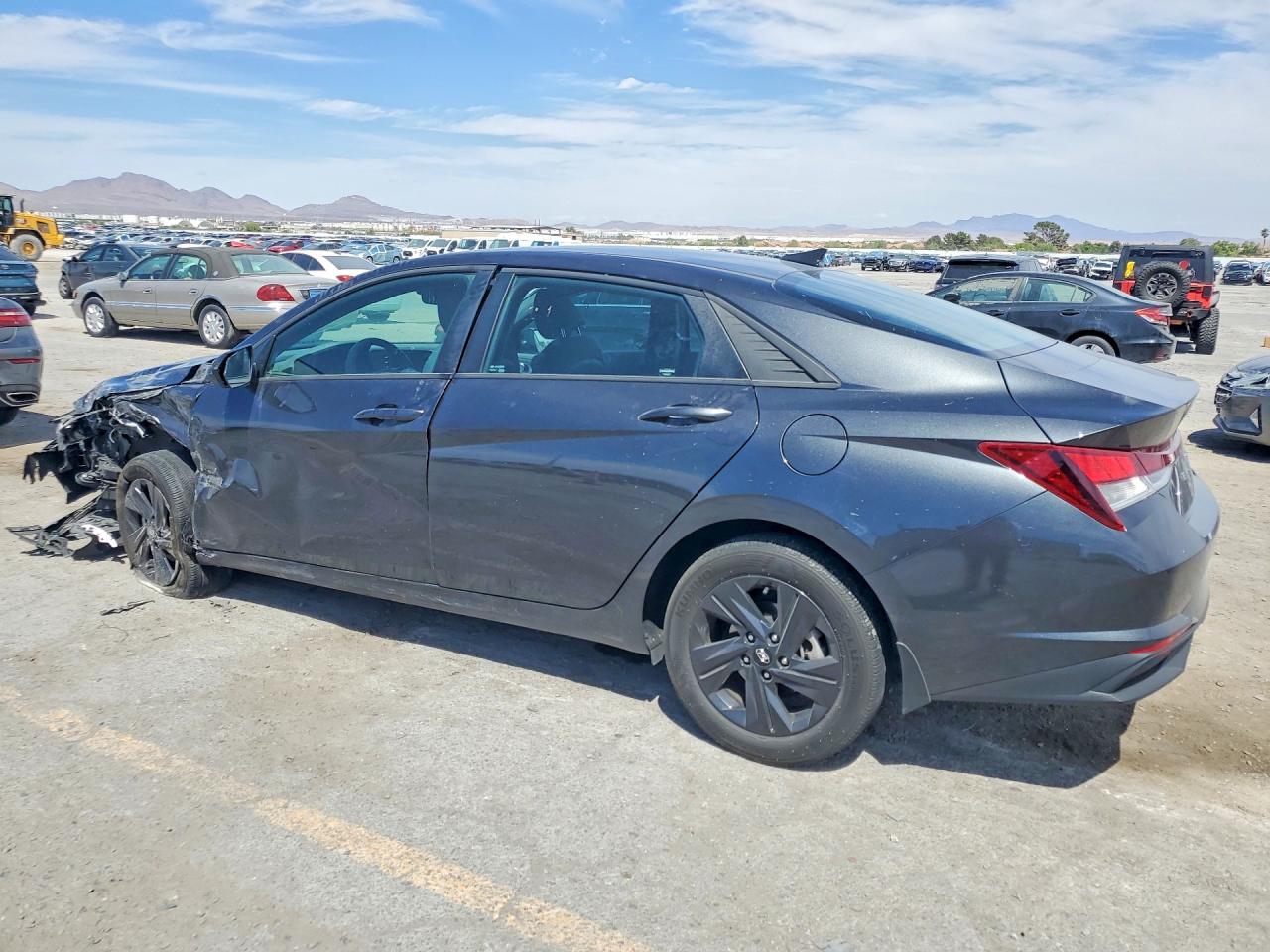 Hyundai ELANTRA Sel