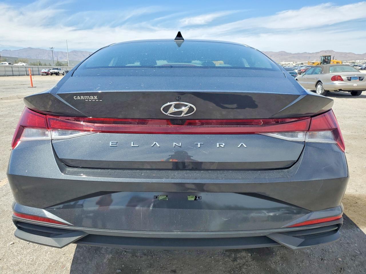 Hyundai ELANTRA Sel