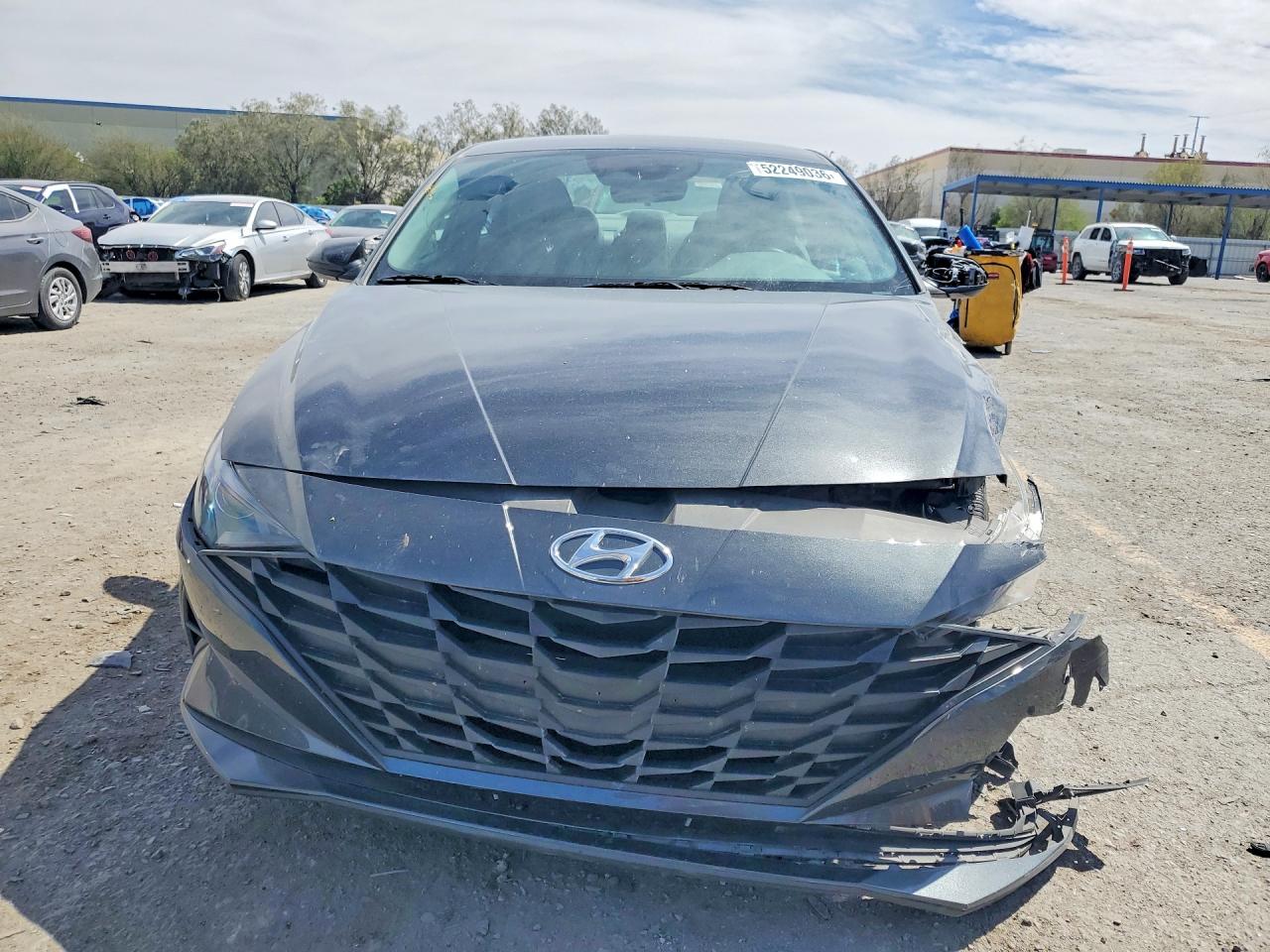 Hyundai ELANTRA Sel