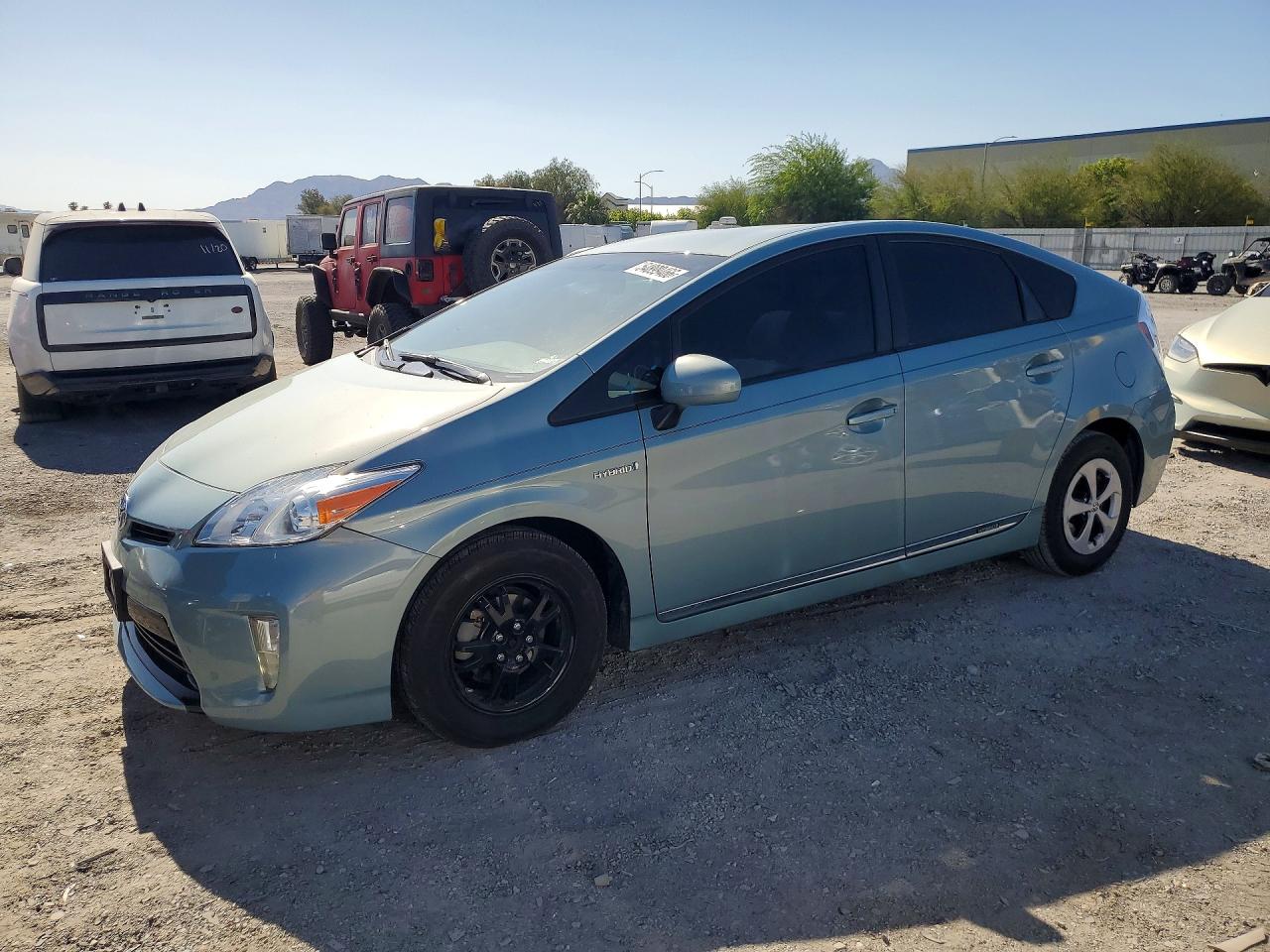 Salvage Toyota Prius Image