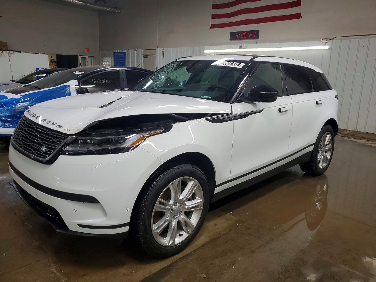Salvage Land Rover Range Rover Image