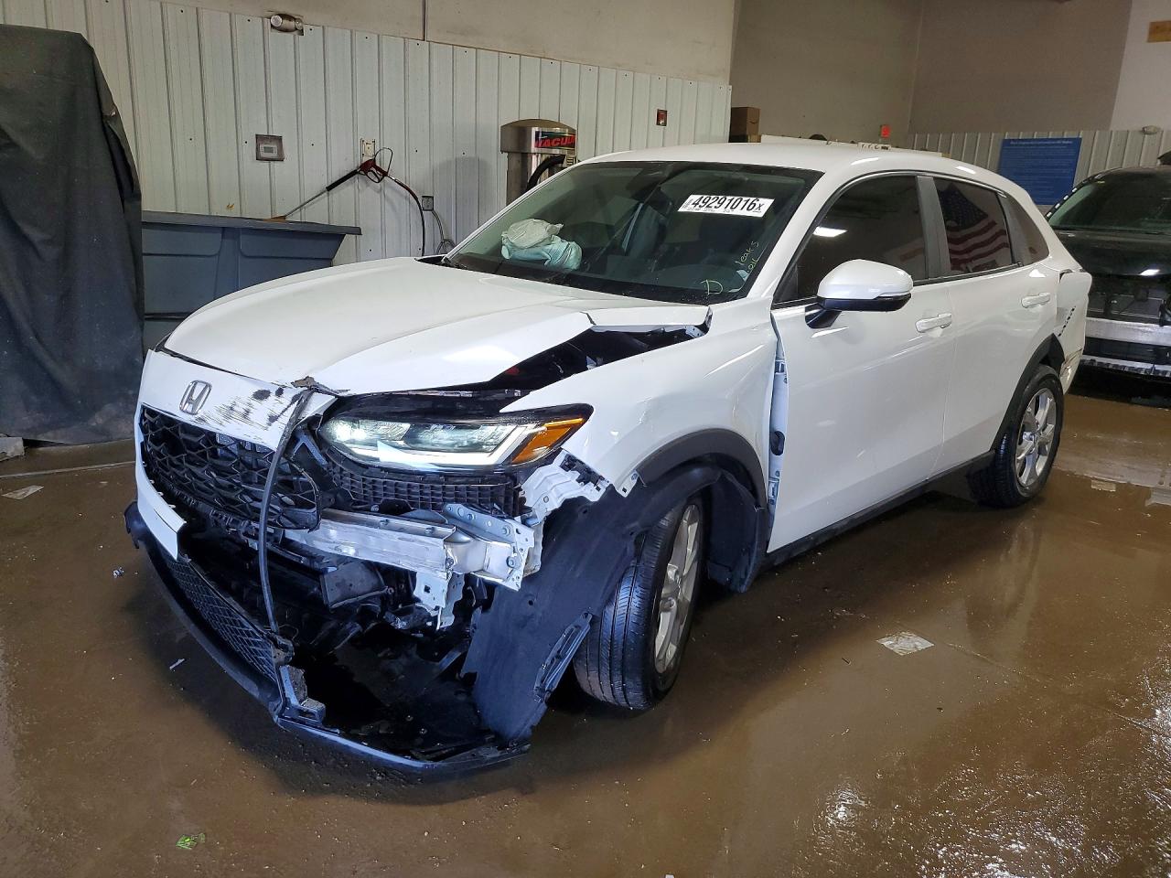 Salvage Honda HR-V Image