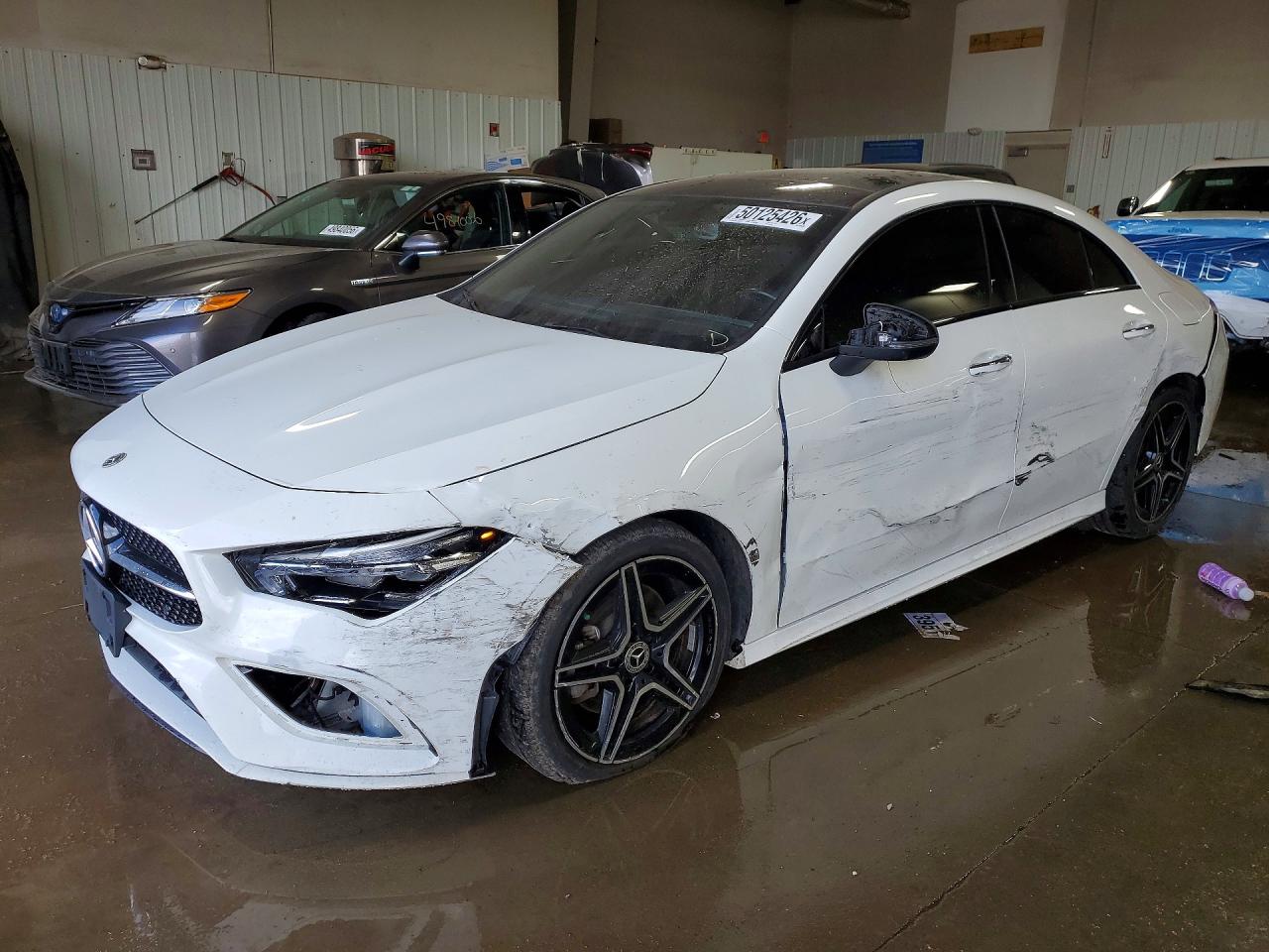 Salvage Mercedes-Benz Cla-class Image