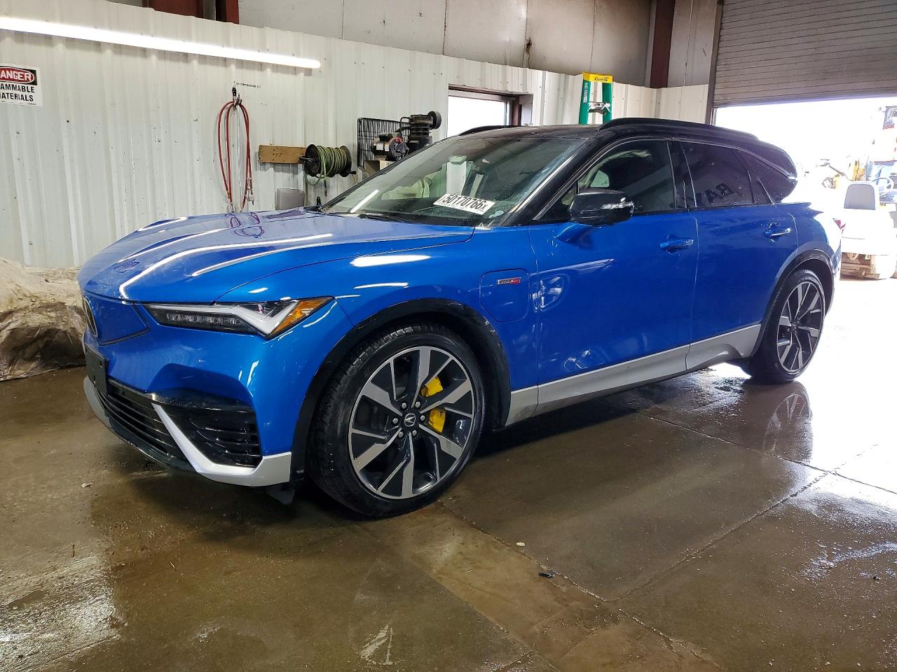 Salvage Acura ZDX Image